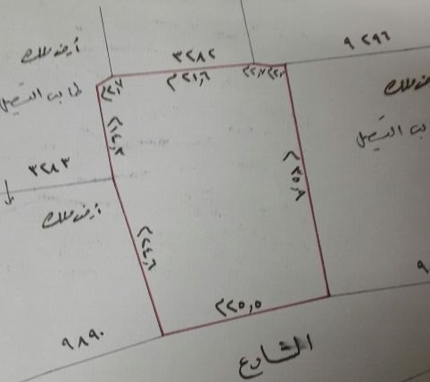ارض في سترة للبــيع