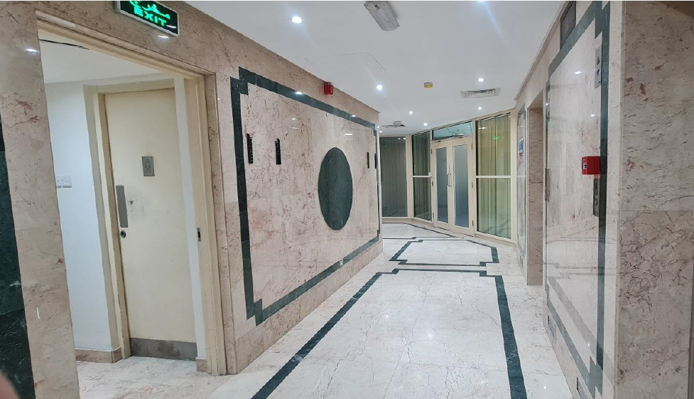بناية في الدبلوماسية للبــيع
