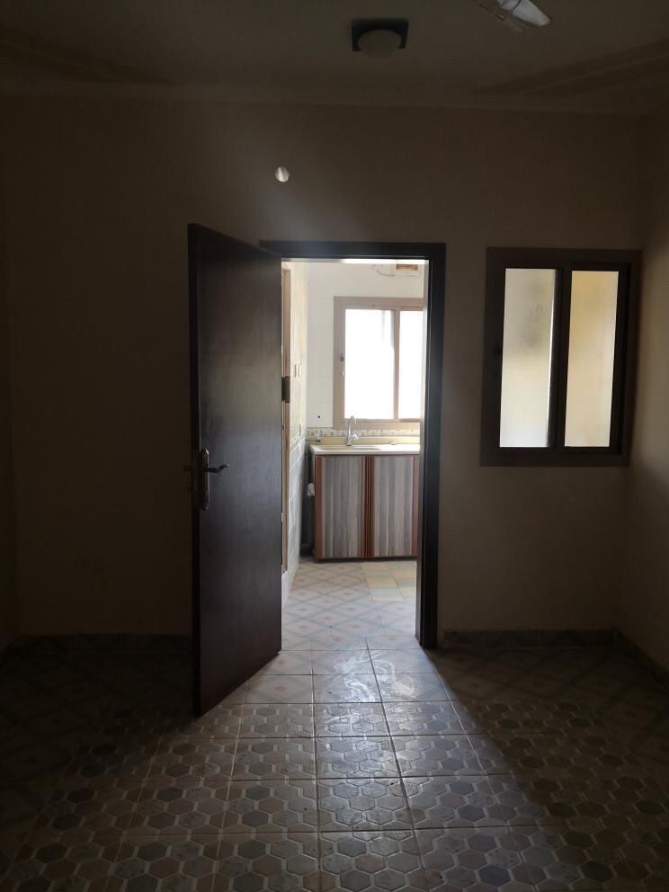 بناية في المنامة للبــيع
