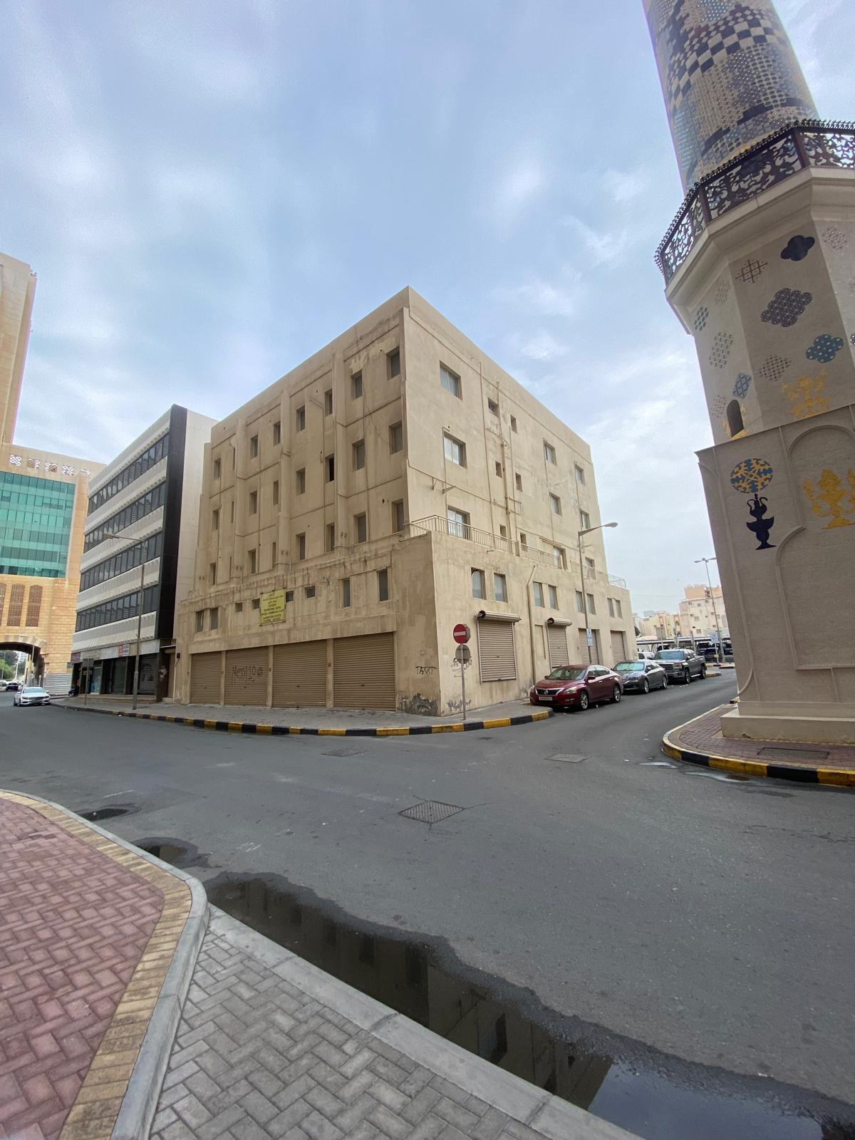 بناية في المنامة للبــيع