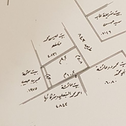 بناية في المحرق للبــيع