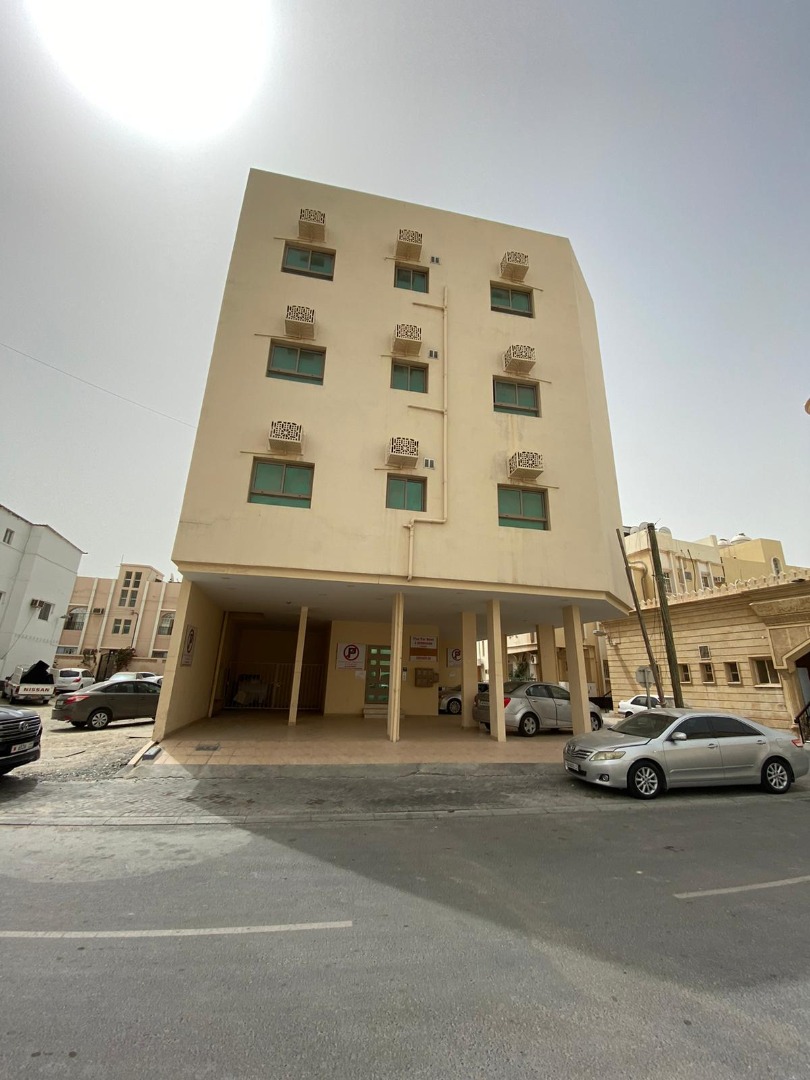 بناية في قلالي للبــيع